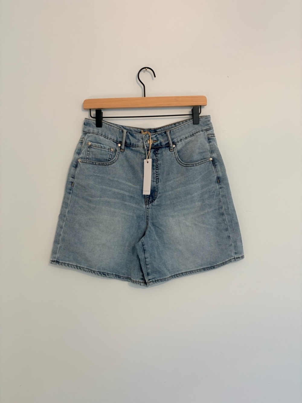 Neuflora Asa Lightwash Shorts